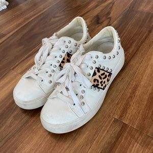 Steve Madden sneakers
